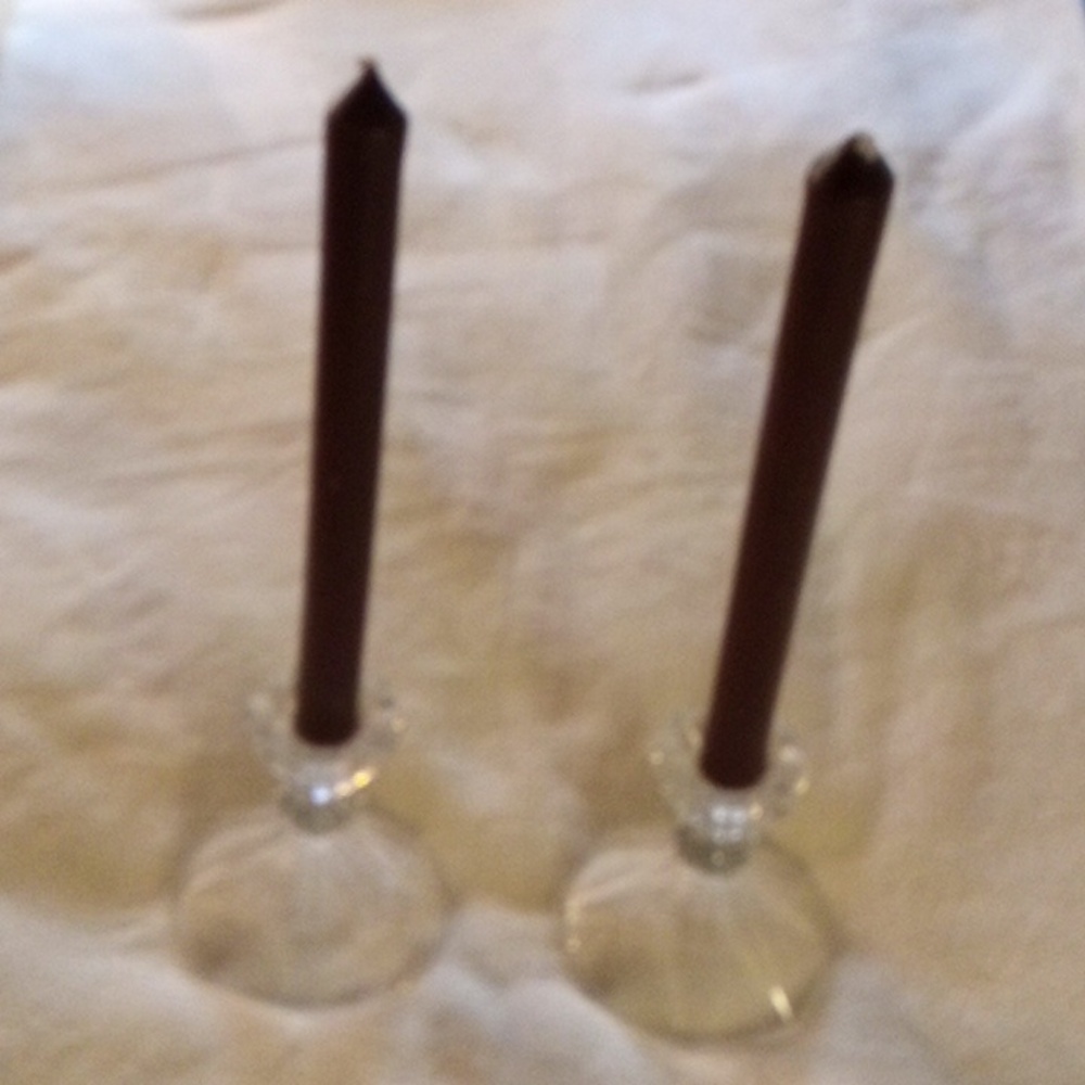 2 BEAUTIFUL CRYSTAL CANDLE HOLDERS WITH CANDLES